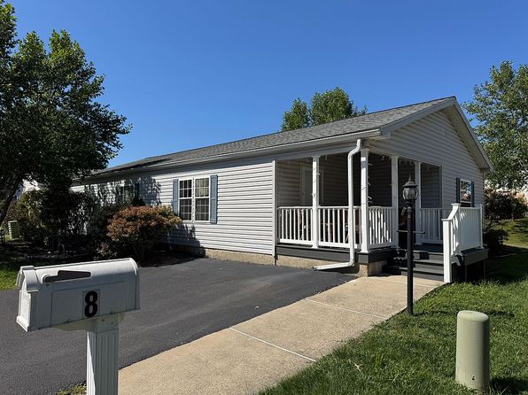 8 Adams Dr