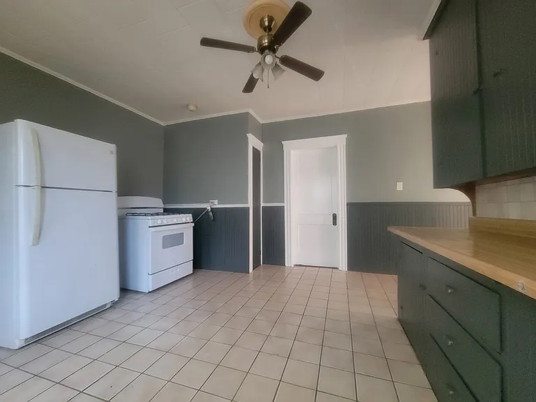 28 Emerson St #3F — Photo 3
