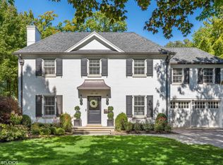 1305 Forest Glen Dr S, Winnetka, IL