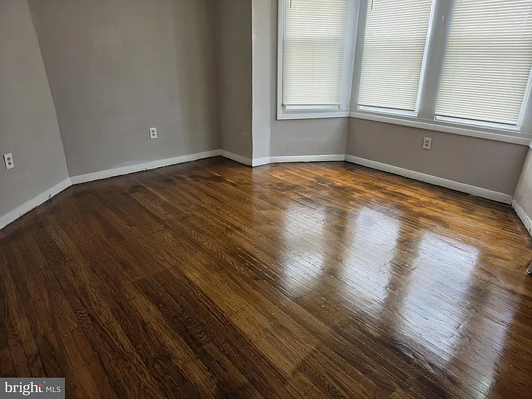 633 E Allegheny Ave — Photo 19