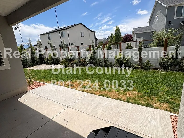 271 E Echo Ledge Dr — Photo 21