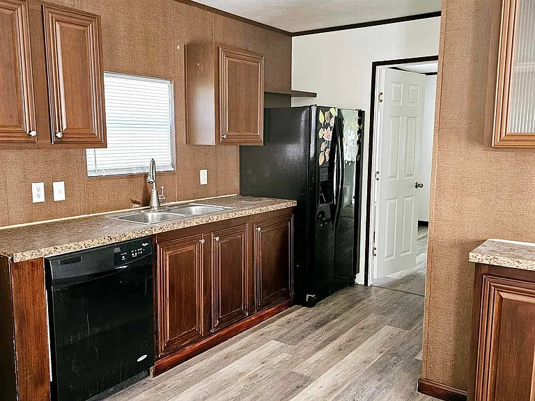 315 Vincent Ln #1 — Photo 2