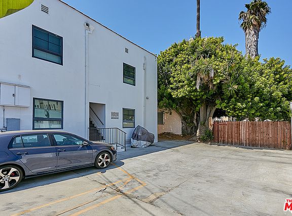 4th image of 612 N Genesee Ave #612