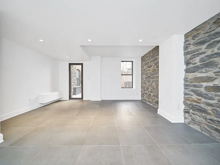 325 W 93rd St #1A — Photo 8