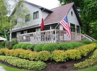 5211 E Lake Shore Dr, Wonder Lake, IL 60097