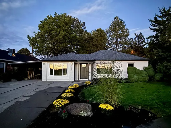 4509 S Holladay Cir, Holladay, UT 84117