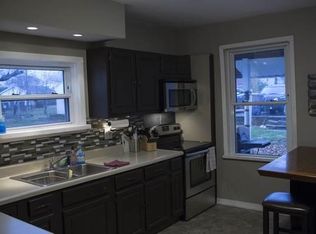 36 W 2nd St, Alburtis, PA 18011