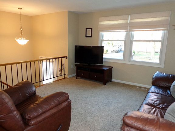 2nd image of 195 Ponderosa Dr