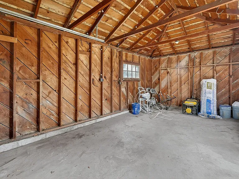 367 McCormack St — Photo 16
