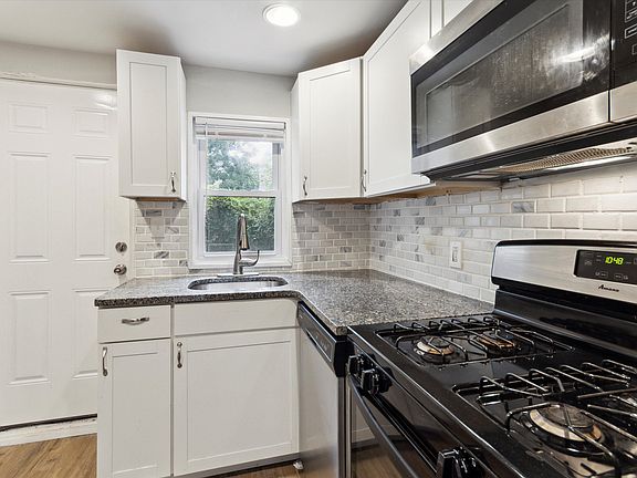 5th image of 1707 N Gratz St #1
