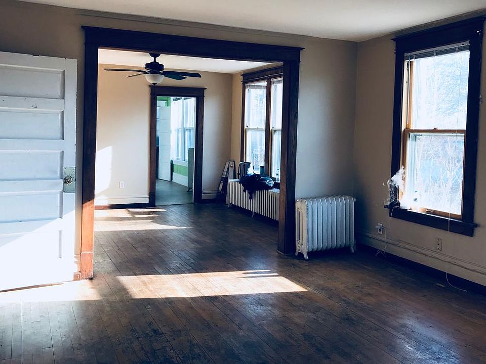 1st image of 1382 Payne Ave #2