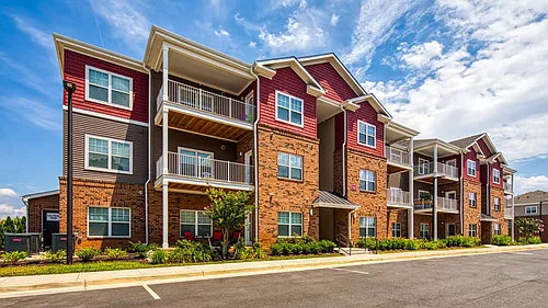 Valor Apartment Homes Photo 1