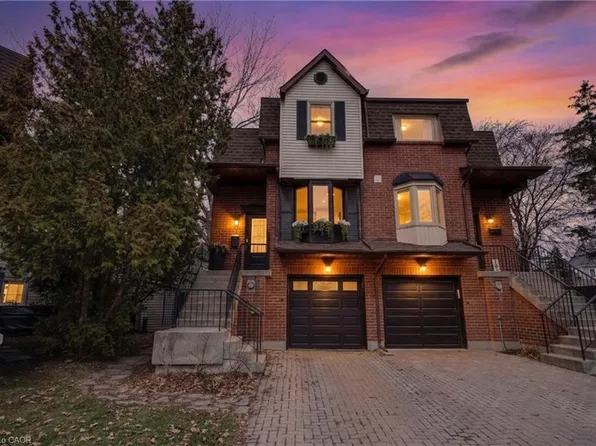 7 Normandy Pl, Oakville, ON L6K 1R9