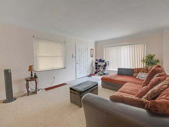 3rd image of 1513 Clovernoll Dr