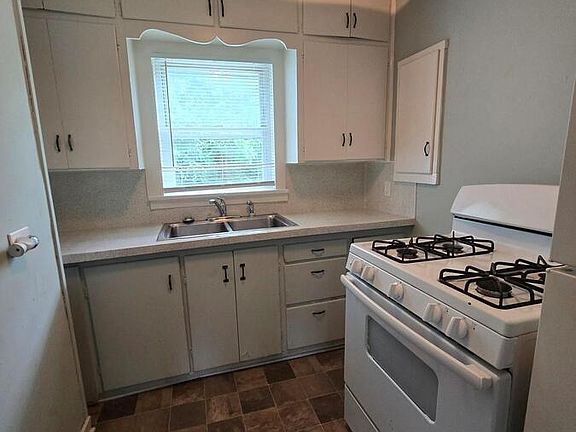 5th image of 8501 E 79th St