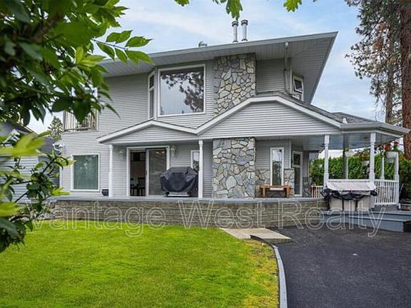 4th image of 494A Sheila Cres