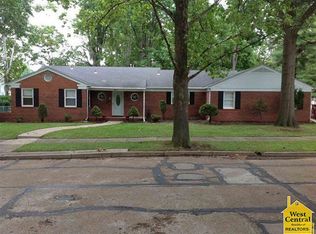 811 S Carr Ave, Sedalia, MO 65301