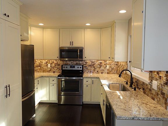 2nd image of 2408 W Hedding St