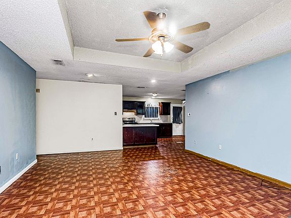 4th image of 4849 Peerless St