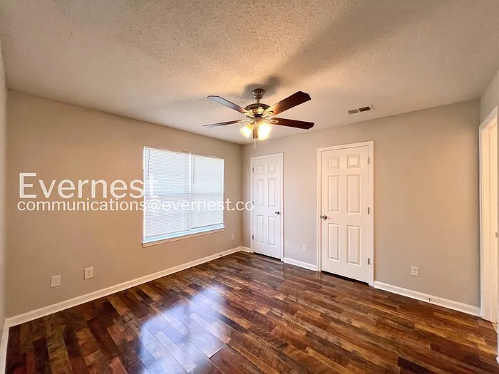 7266 Illinois Central Ave — Photo 9