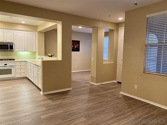 5th image of 7880 Via Montebello Unit 3