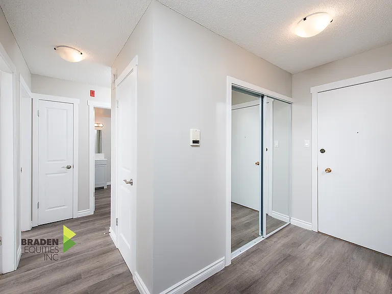 1602 Sherwood Dr — Photo 10