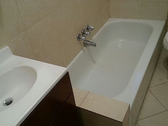 5th image of 252 12th St APT 5A