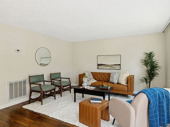 4th image of 3550 Seneca Forest Dr