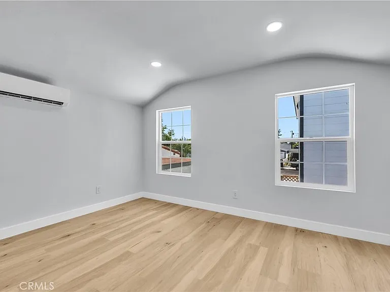 114 N Cornell Ave — Photo 10