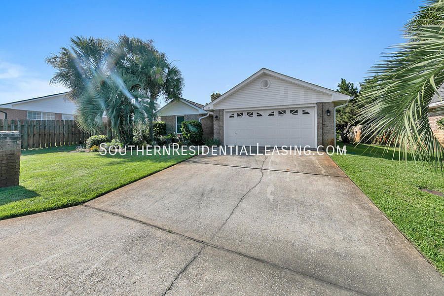 1st image of 103 Windrift Dr