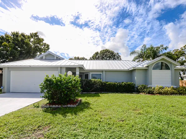 156 SW Glenwood Drive, Port St Lucie, FL 34984