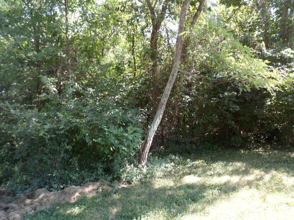 1st image of 236 Crown Point Dr