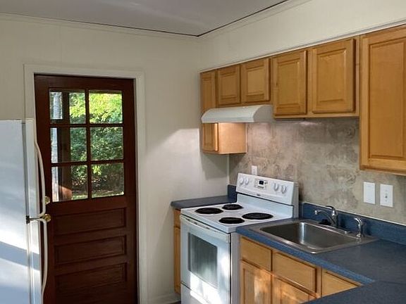3rd image of 119 Mimosa Dr