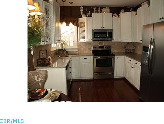 4th image of 530 Spring Valley Dr