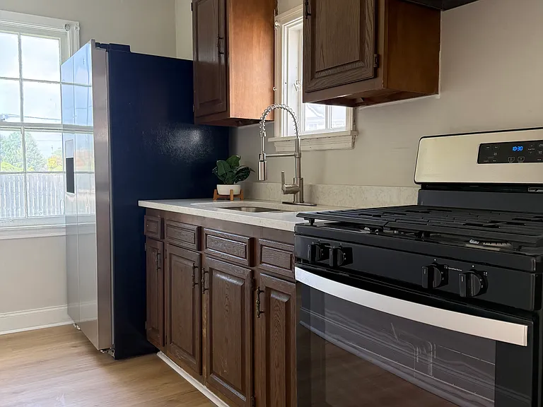 100 Staebler Ave — Photo 5