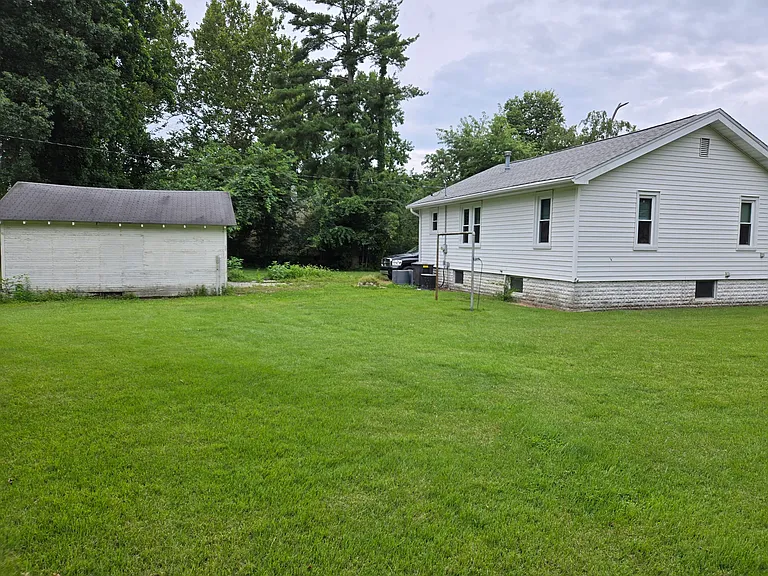 586 N Carolina Ave — Photo 2