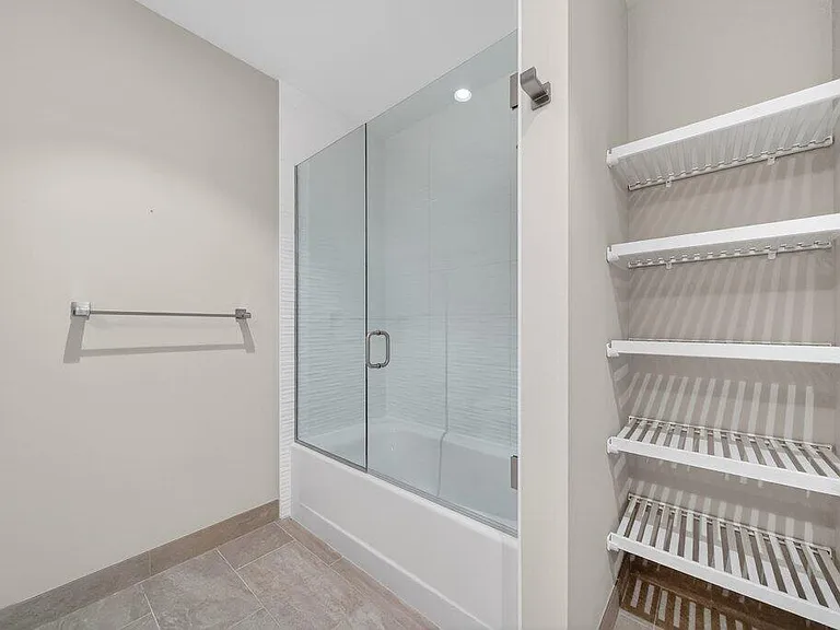 41 SW Seminole St #209 — Photo 10