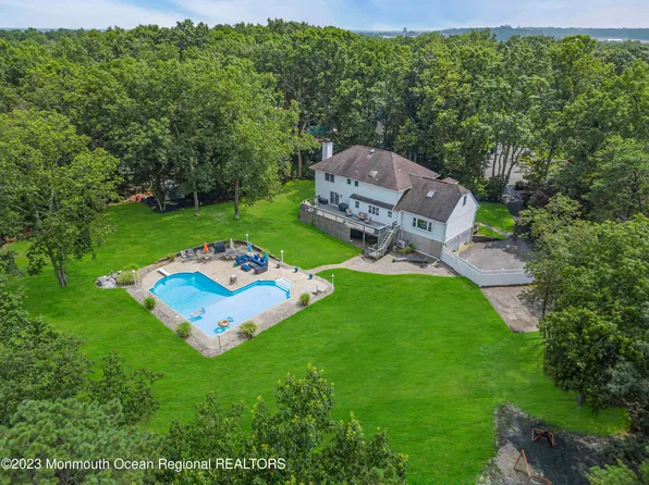 1925 Kenilworth Court, Toms River, NJ 08753