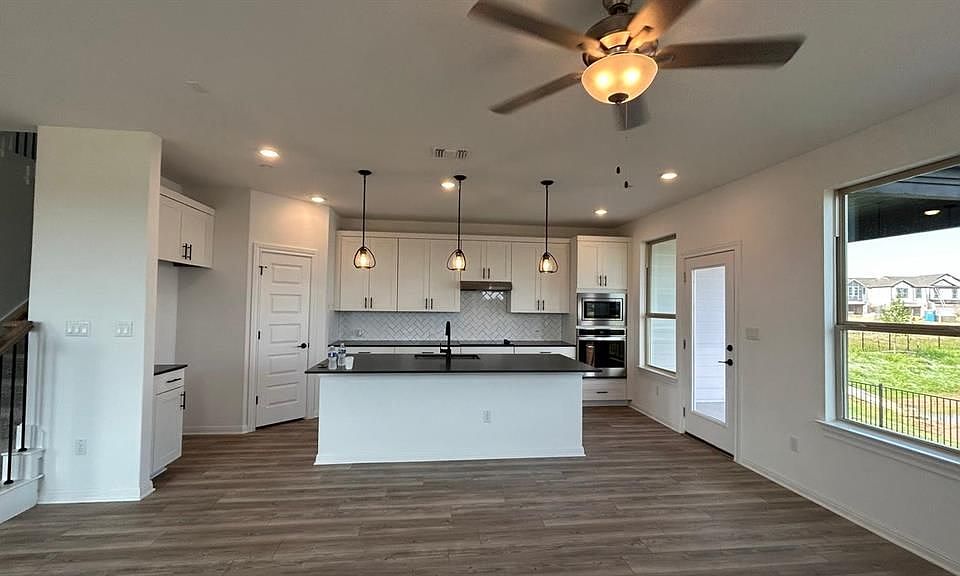 1st image of 2725 Woodall Dr Unit 204