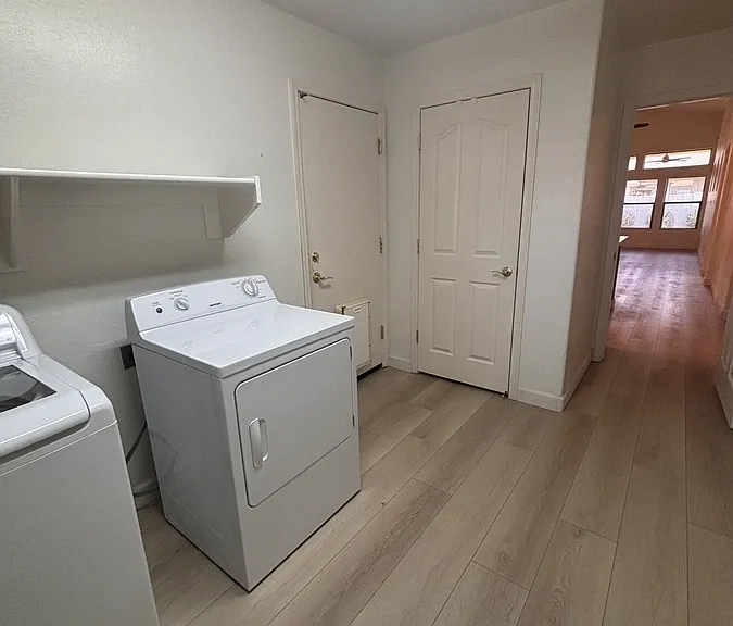 3570 E Kesler Ln — Photo 14