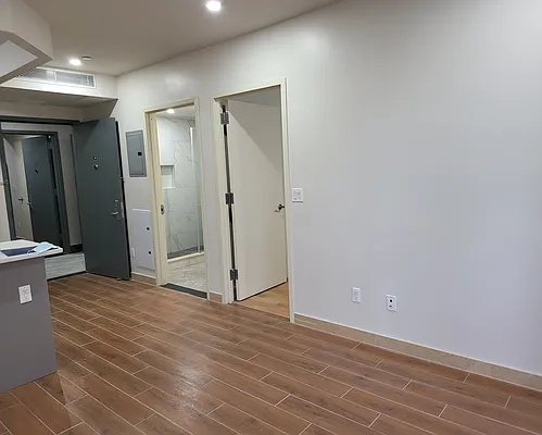 Rented by Chase Global M Realty LLC | media 21