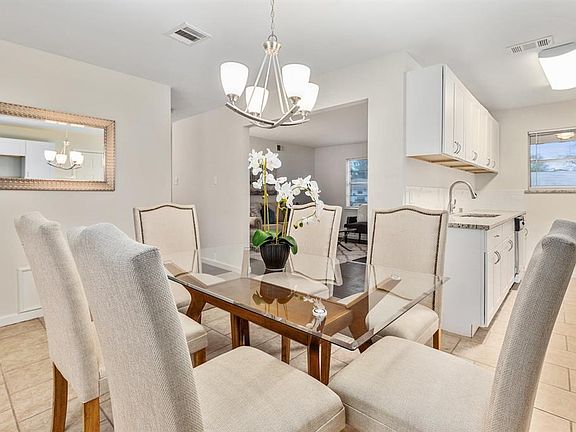5th image of 2929 Esterbrook Dr