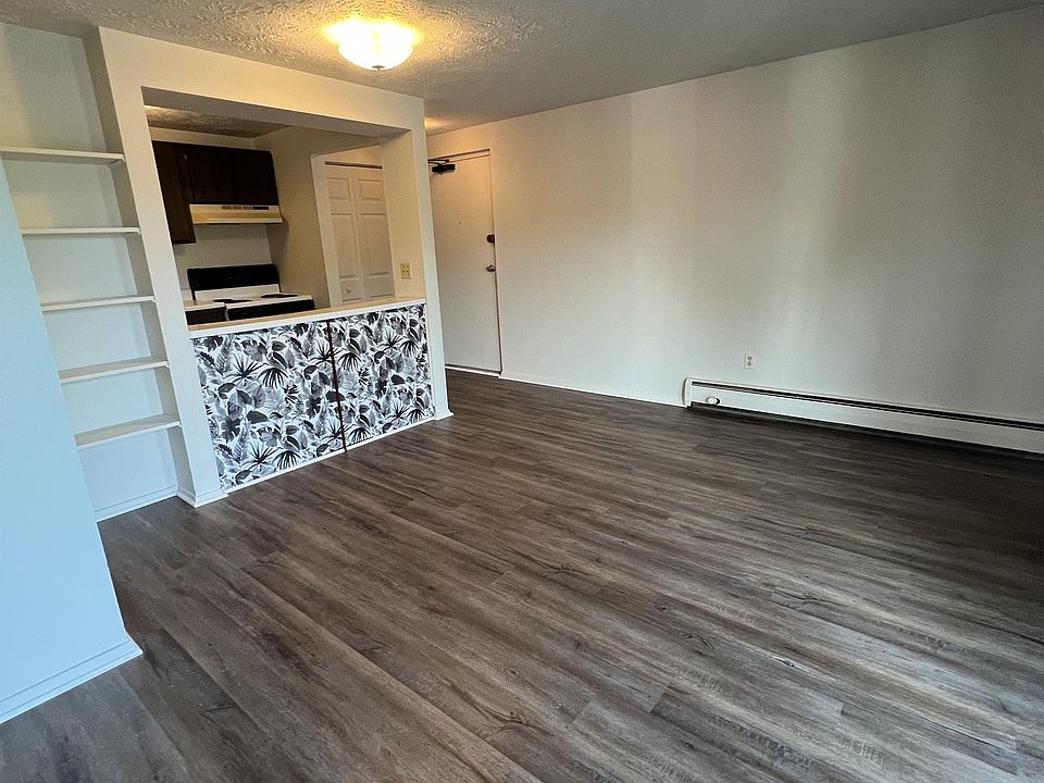 1st image of 4008 W Erie Ave #M
