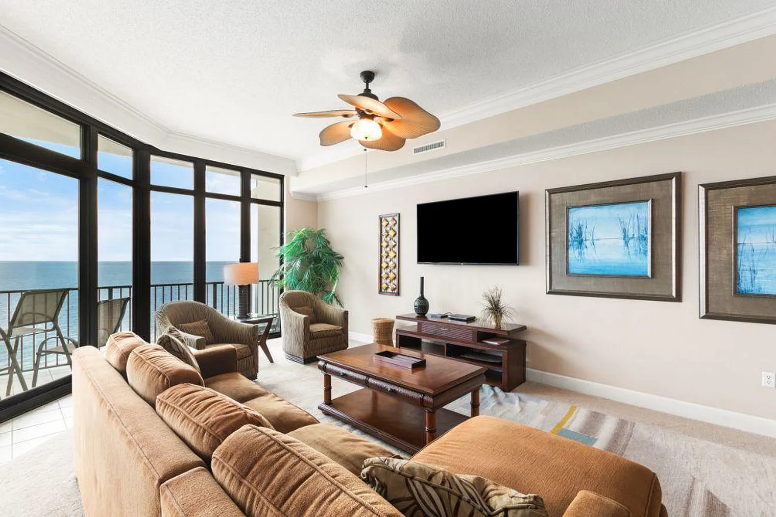 3 bed, 4.0 bath, 1959 sqft, $5,119 — Photo 4