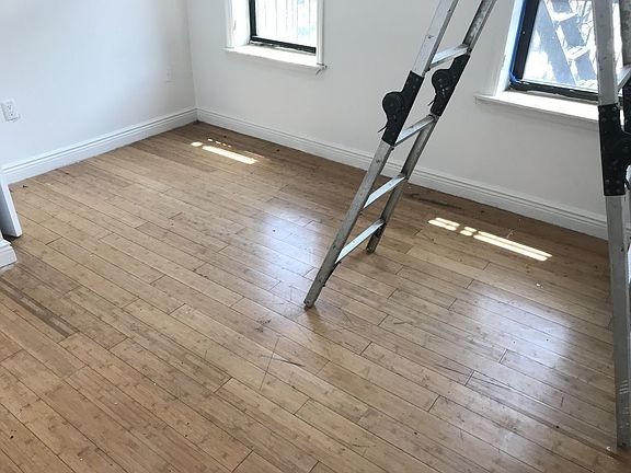 4th image of 2025 Regent Pl APT C5
