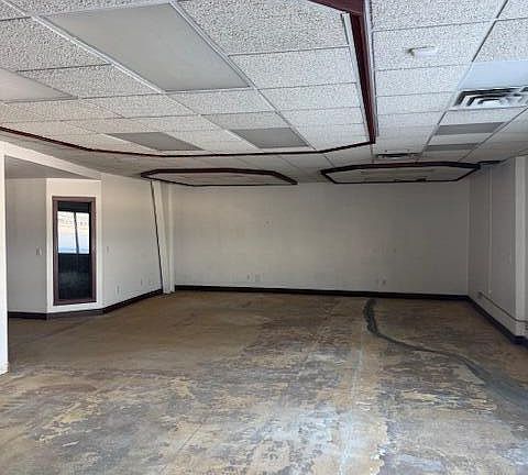 4th image of 5201 Gateway Dr