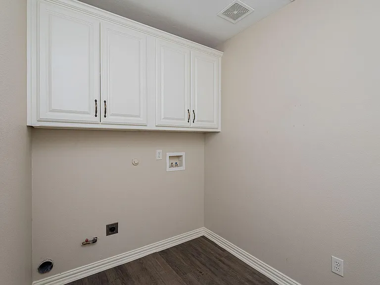 640 W Marshall Dr — Photo 14