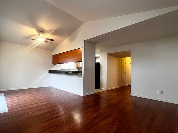 4th image of 3227 United Dr APT 9