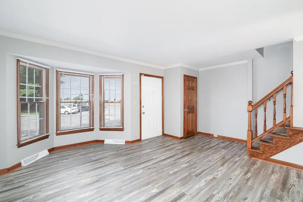 614 Park Ridge Drive — Photo 3