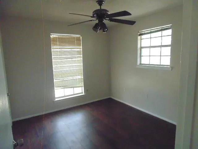 4300 Gwendolyn Dr — Photo 4
